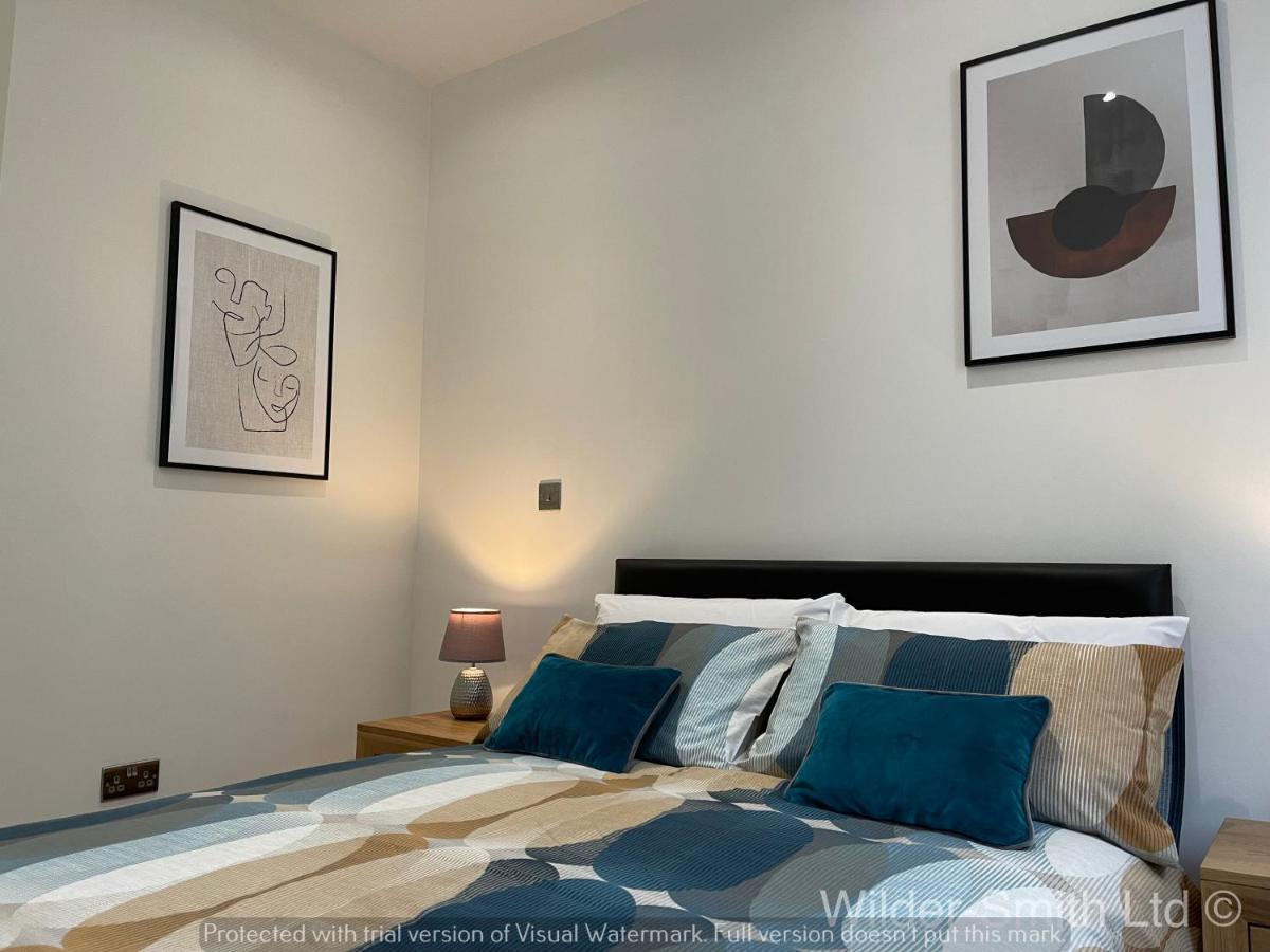 Apartment Centre - Luxury 2 Bed Perfect For Sightseeing, Visiting Family Or Friends *